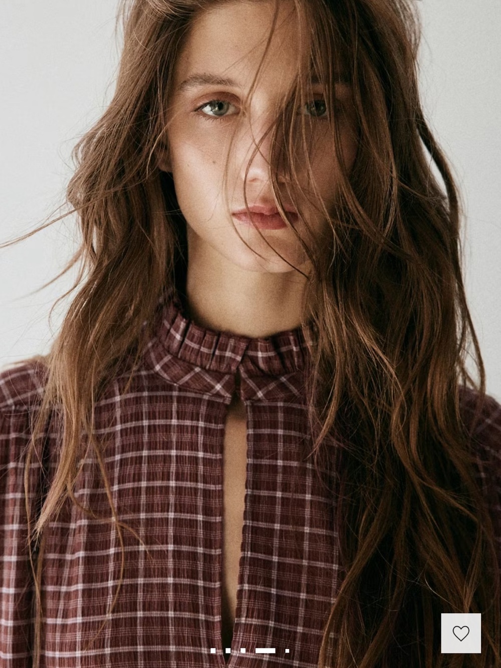 NWT Never Worn Mango Checkered Blouse with V- Neckline - Picture 4 of 7